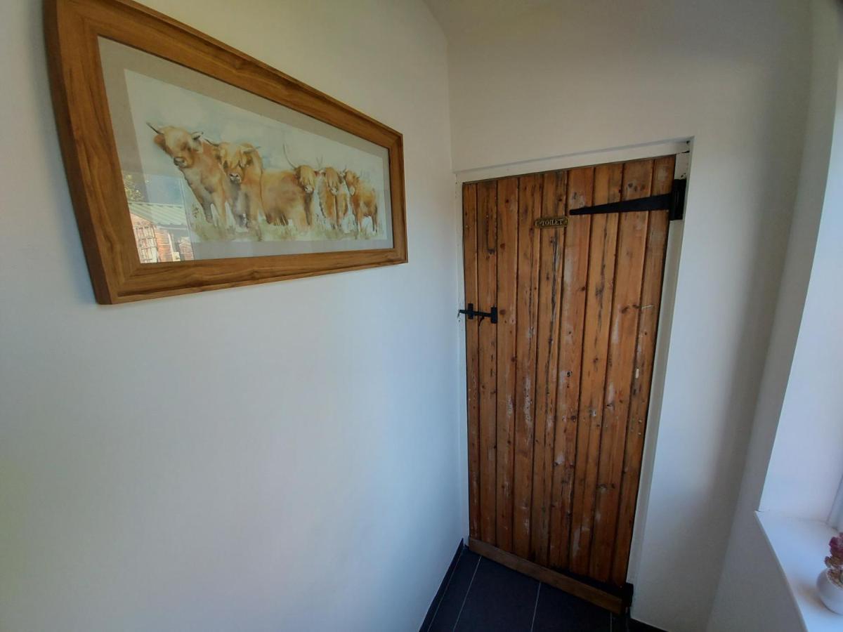 Saughall Mill Farm Cottage Chester Bagian luar foto
