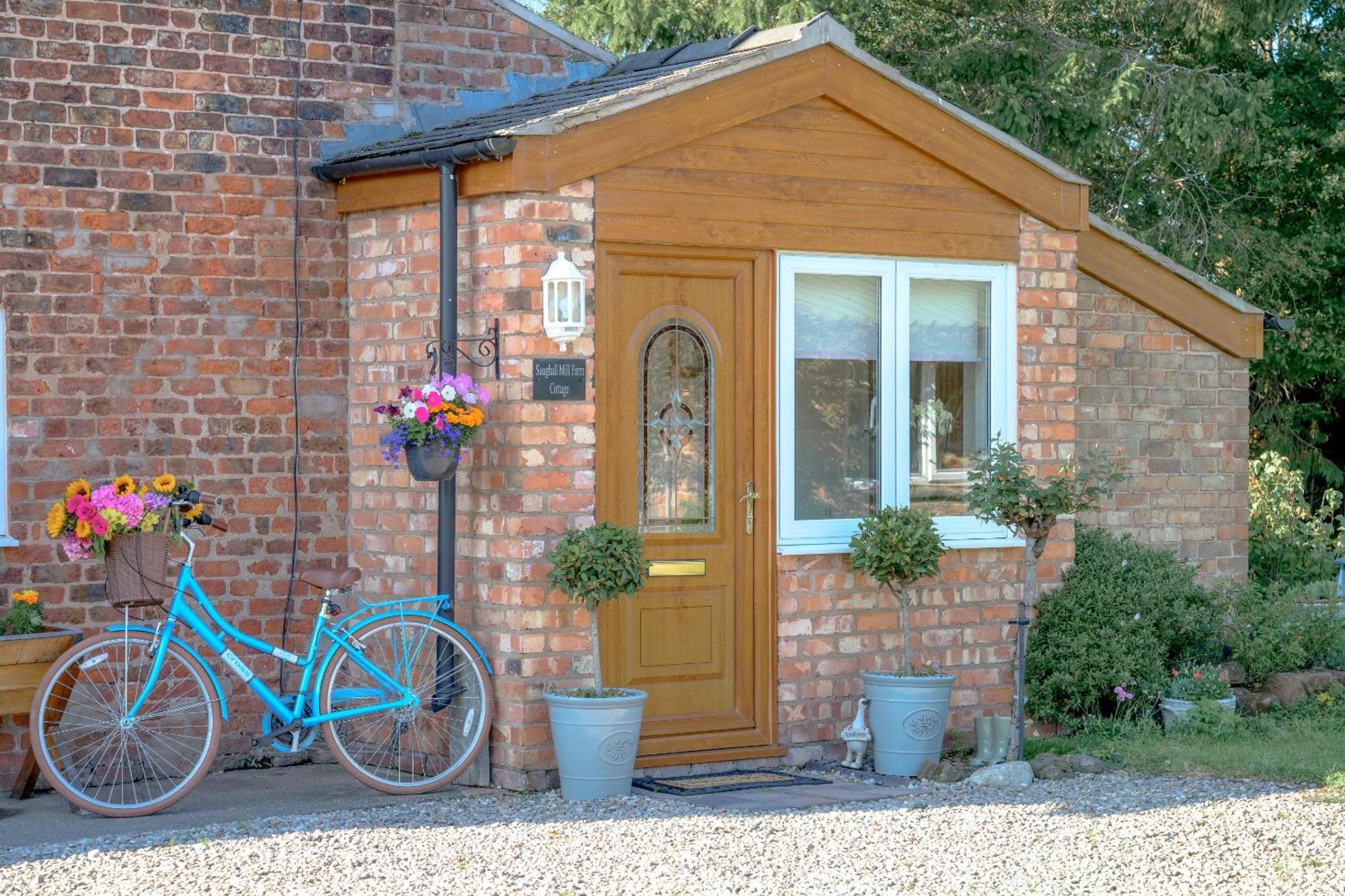 Saughall Mill Farm Cottage Chester Bagian luar foto