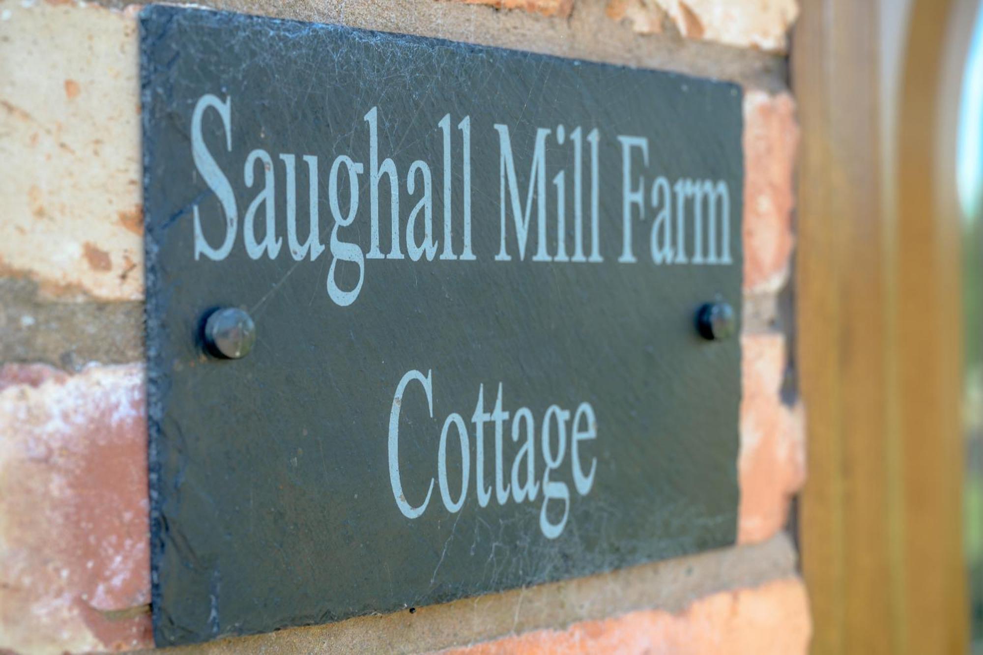 Saughall Mill Farm Cottage Chester Bagian luar foto